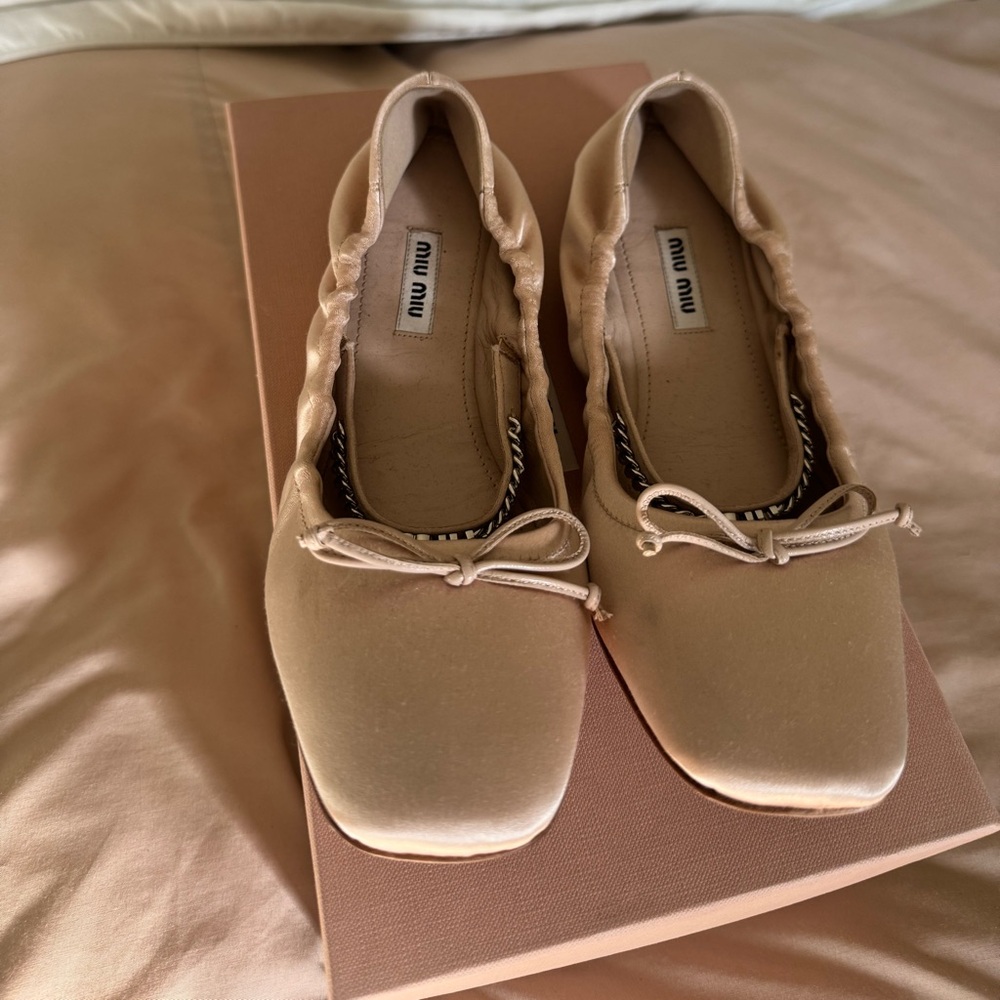 Miu Miu Silk Ballet Flats with Silver chain Size:38